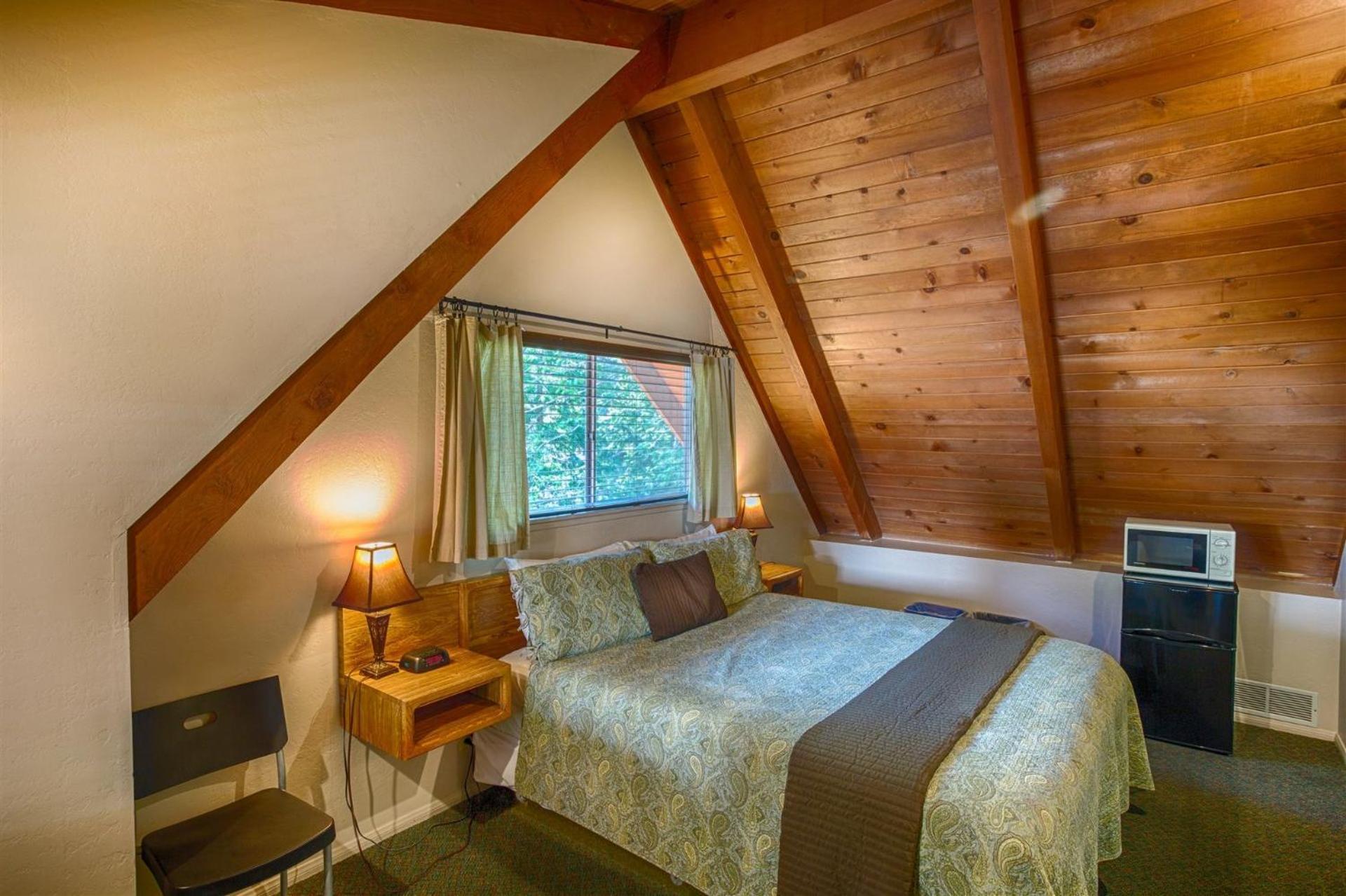Sleepy Hollow Cabins And Hotel Crestline Exterior photo