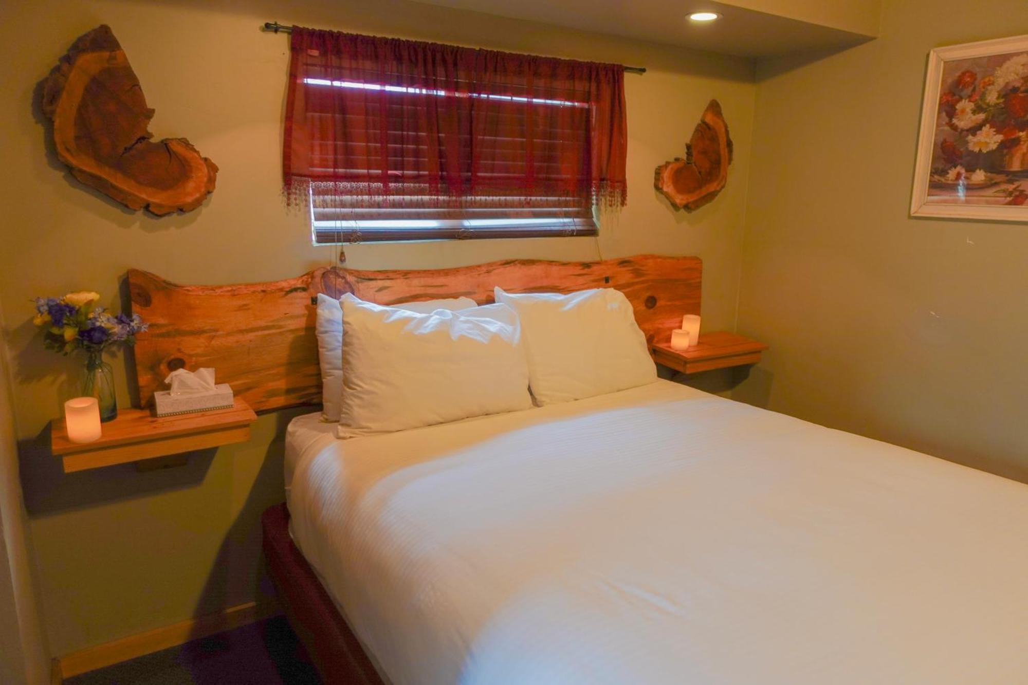 Sleepy Hollow Cabins And Hotel Crestline Exterior photo