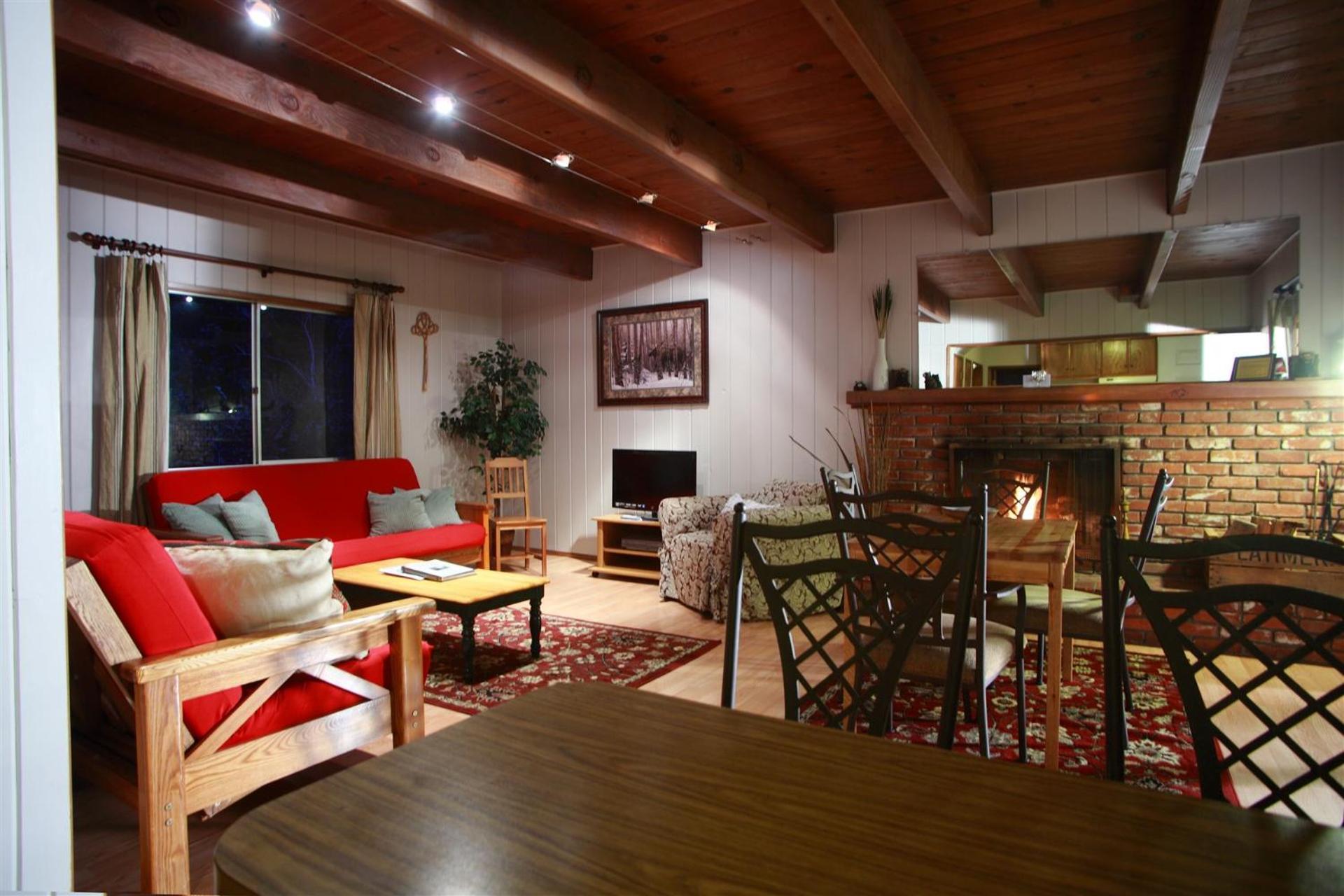 Sleepy Hollow Cabins And Hotel Crestline Exterior photo
