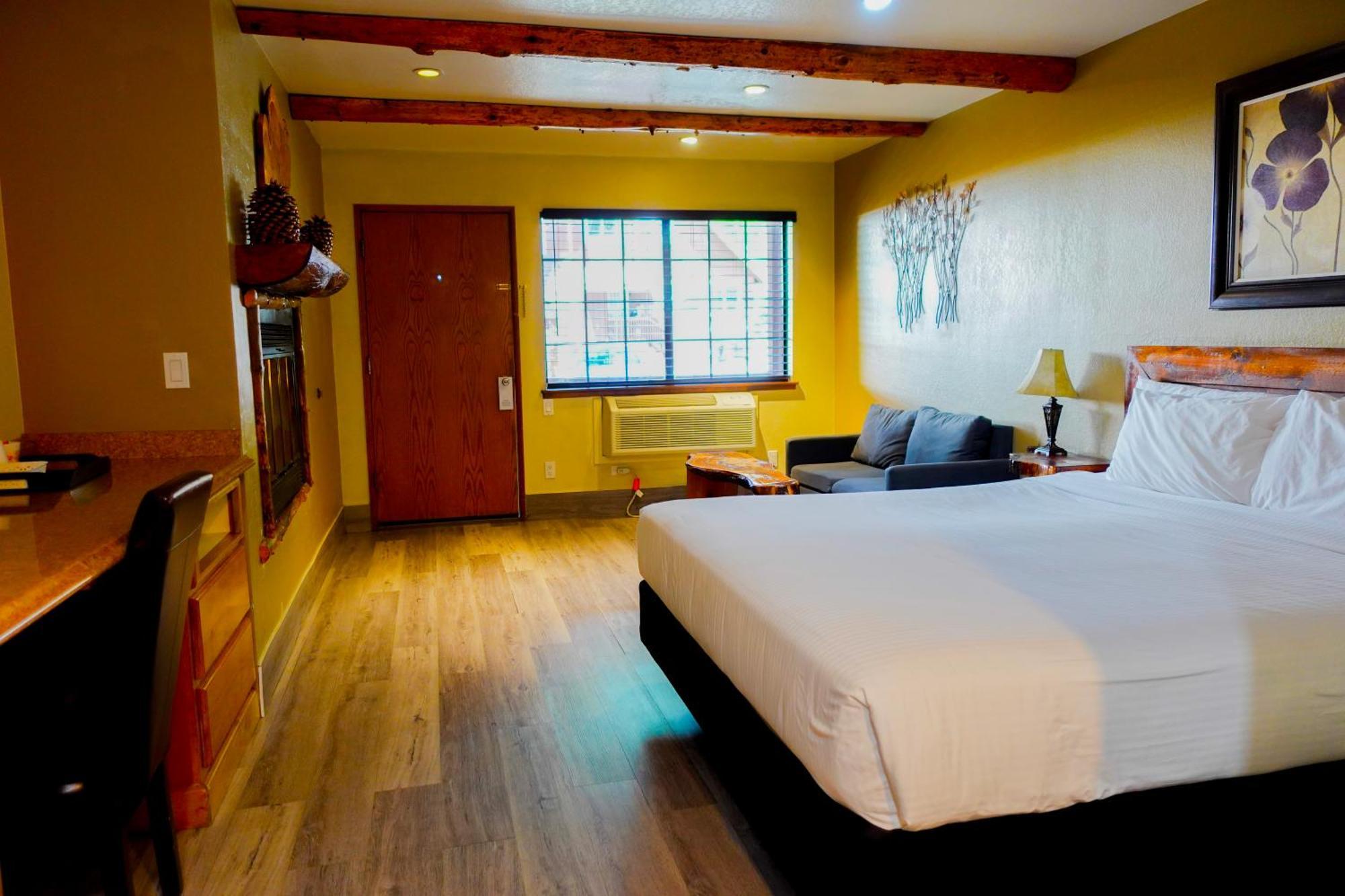 Sleepy Hollow Cabins And Hotel Crestline Exterior photo